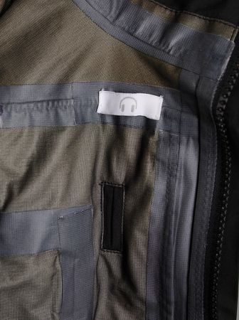 Lot #6150 Apple iPod: Burton Amp Snowboarding Jacket - Image 6