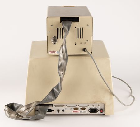 Lot #6178 Vector Graphic 3 Computer with External Floppy Disk Drive - Image 4