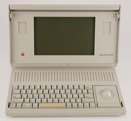 Lot #6066 Apple Macintosh Portable - Backlit Model (M5126) - Image 3