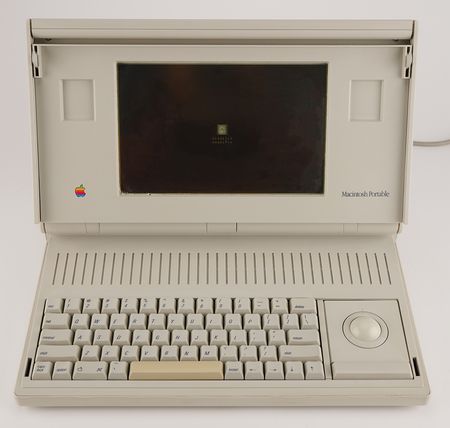 Lot #6066 Apple Macintosh Portable - Backlit Model (M5126) - Image 4