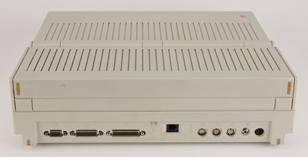 Lot #6066 Apple Macintosh Portable - Backlit Model (M5126) - Image 5