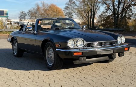 Lot #6030 Apple Computer-Registered 1989 Jaguar XJS V12 Convertible with Complete Apple Fleet Documentation - The Executive Vehicle of Apple Engineer Taylor Pohlman - Image 1