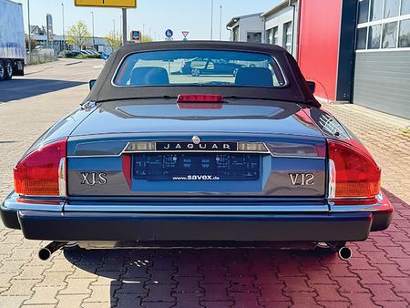 Lot #6030 Apple Computer-Registered 1989 Jaguar XJS V12 Convertible with Complete Apple Fleet Documentation - The Executive Vehicle of Apple Engineer Taylor Pohlman - Image 10