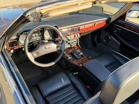 Lot #6030 Apple Computer-Registered 1989 Jaguar XJS V12 Convertible with Complete Apple Fleet Documentation - The Executive Vehicle of Apple Engineer Taylor Pohlman - Image 12