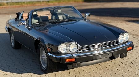 Lot #6030 Apple Computer-Registered 1989 Jaguar XJS V12 Convertible with Complete Apple Fleet Documentation - The Executive Vehicle of Apple Engineer Taylor Pohlman - Image 2