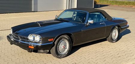 Lot #6030 Apple Computer-Registered 1989 Jaguar XJS V12 Convertible with Complete Apple Fleet Documentation - The Executive Vehicle of Apple Engineer Taylor Pohlman - Image 7