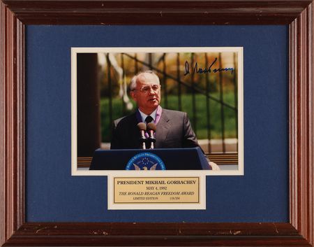 Lot #374 Mikhail Gorbachev (2) Signed Photographs - Image 2
