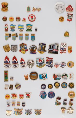 Lot #3246 National Olympic Committee (NOC) Massive Collection of (994) Pins - Image 11