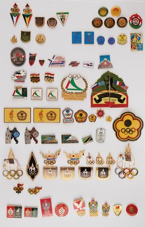 Lot #3246 National Olympic Committee (NOC) Massive Collection of (994) Pins - Image 12