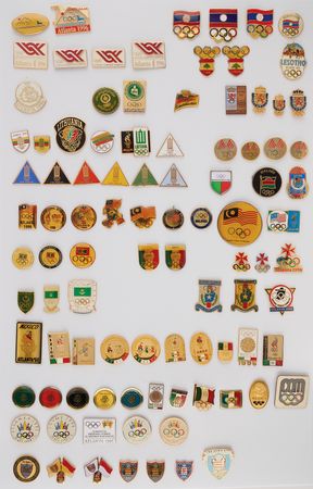 Lot #3246 National Olympic Committee (NOC) Massive Collection of (994) Pins - Image 8