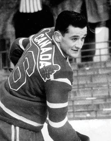 Lot #3075 Oslo 1952 Winter Olympics Gold Winner's Medal for Ice Hockey - Image 9