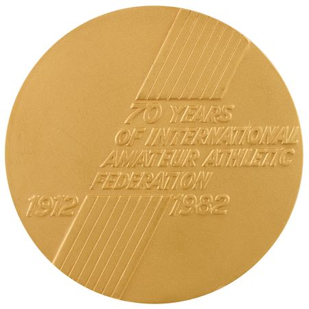 Lot #3331 International Amateur Athletic Federation (IAAF) 70th Anniversary Medal (1982) with Case Signed by President Primo Nebiolo - Image 2