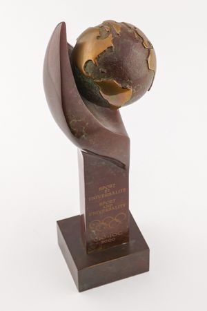 Lot #3298 International Olympic Committee (IOC) 'Sport and Universality' Marble-and-Bronze Sculpture Award by Rosa Serra - Image 6