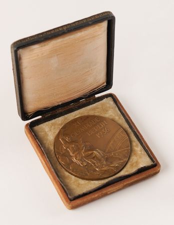 Lot #3070 Berlin 1936 Summer Olympics Bronze Winner's Medal with Original Case and Third-Place Diploma - Image 3