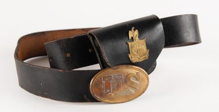 Lot #338 American Flag (50 Star) by Valley Forge Flag Co., with Civil War Belt (Reproduction) and Antique Powder Horns (4) - Image 4