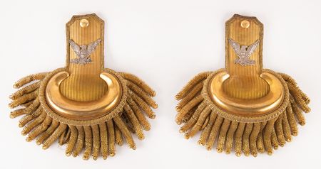 Lot #425 Civil War-Era US Army Artillery Colonel's Dress Epaulettes with Storage Tin Identified to Maj. Gen. Nathaniel P. Banks - Image 2