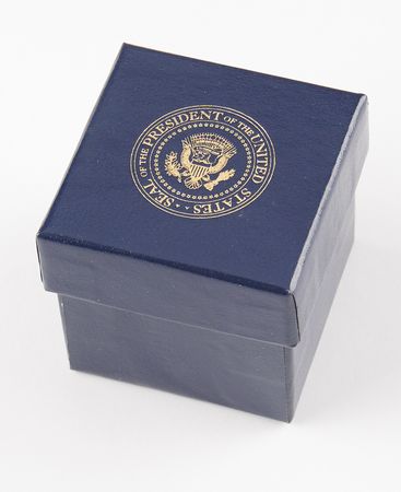 Lot #117 Bill Clinton Signed Putter Golf Club and Callaway Golf Ball - Image 8