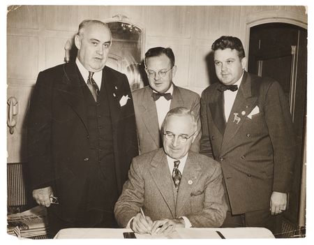 Lot #8 Harry S. Truman Collection of (14) Typed Letters Signed on the 1960 Democratic National Convention, Presidential Election, and John F. Kennedy - Image 5