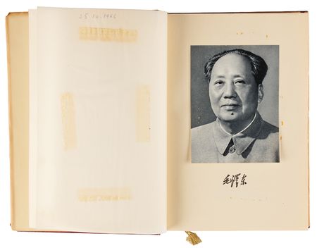 Lot #156 Mao Zedong Signature - Rare Example Signed for the Wife of Pakistan's Ambassador - Image 4