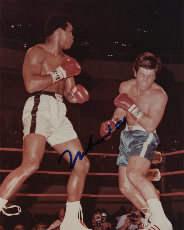 Lot 467 Muhammad Ali Signed Photograph