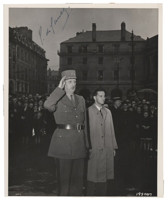 Lot 26 Charles de Gaulle Signed Photograph