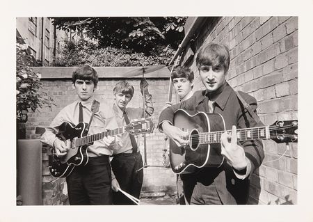 Lot #7037 Beatles Photographic Print by Terry O'Neill (18˝ x 13˝) - First Major Group Photo with Ringo - Image 1
