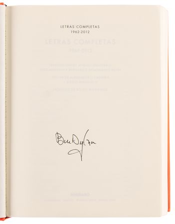 Lot #7089 Bob Dylan (3) Signed Books - Letras Completas, 1962–2012 - Image 4
