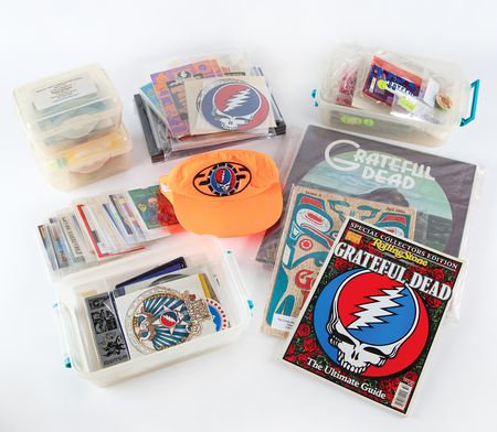 Lot #7186 Grateful Dead Archive of Barbara Whitestone - Rare Posters, Photographs, Backstage Passes, and Insider Ephemera (600+ Items) - Image 4