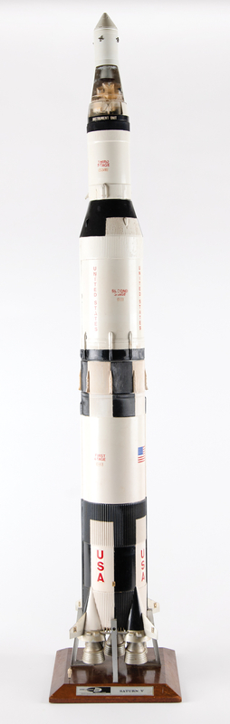 Lot 261 NASA Saturn V Educational Display Model - 4 Feet Tall