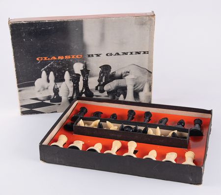 Lot #430 [Star Trek] 1961 Peter Ganine Classic Chess Set, Model 1494 - Image 1