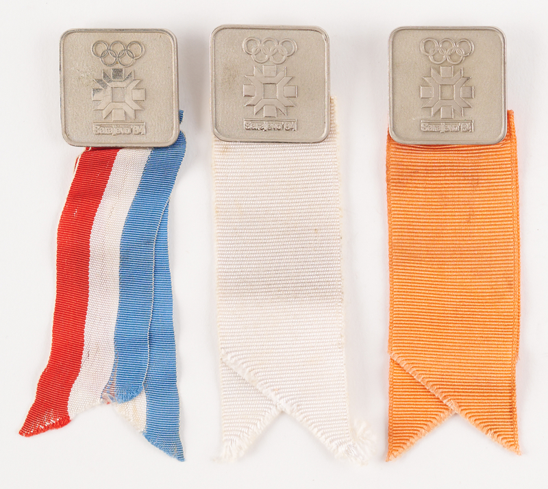 Lot 3207 Sarajevo 1984 Winter Olympics (3) Badges