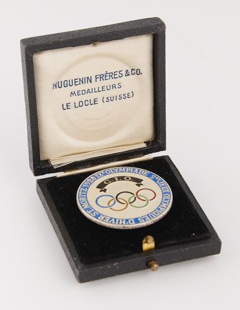 Lot #3159 St. Moritz 1928 Winter Olympics 'I.O.C.' Badge - Image 3