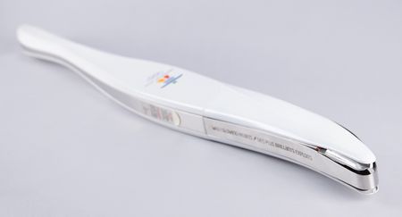 Lot #3033 Vancouver 2010 Winter Olympics Torch - Image 3