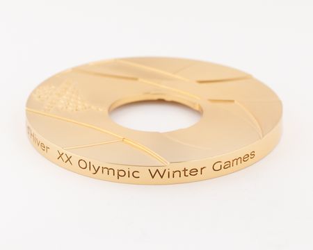 Lot #3099 Torino 2006 Winter Olympics Gold Winner's Medal for Cross-Country Skiing - Image 7