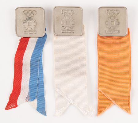Lot #3207 Sarajevo 1984 Winter Olympics (3) Badges - Image 1