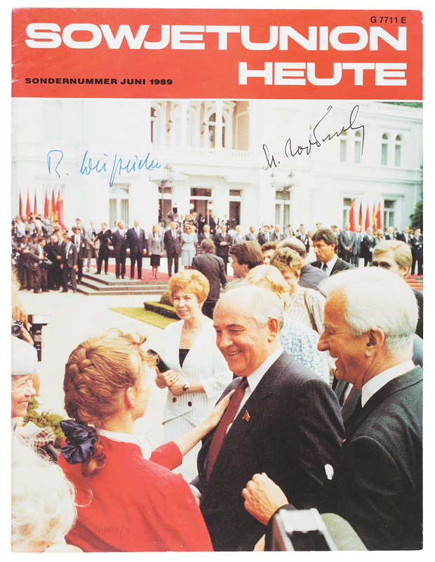 Lot 177 Mikhail Gorbachev Signed Magazine - Sowjetunion Heute