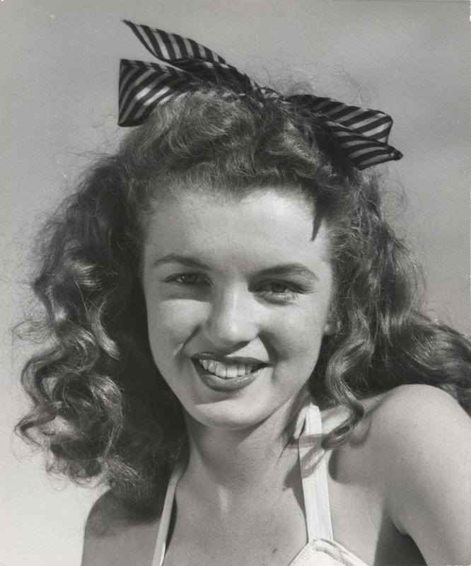 Lot 643 Marilyn Monroe Oversized Original Photograph by Andre de Dienes - PSA Type II