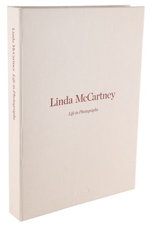 Lot #388 Beatles: Paul McCartney Signed Book - Linda McCartney: Life in Photographs (Ltd. Ed. #931/1000) - Image 5
