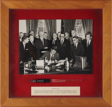 Lot #105 John F. Kennedy 1962 Communications Satellite Act Bill Signing Pen - Image 1