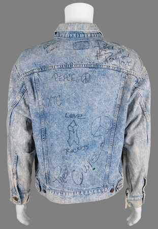 Lot #682 River Phoenix Signed Levi's Denim Trucker Jacket - Image 1