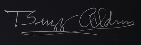 Lot #258 Buzz Aldrin Signed Oversized Photograph - Image 2