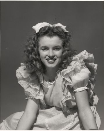 Lot #654 Marilyn Monroe Oversized Original Photograph by Andre de Dienes - PSA Type II - Image 1