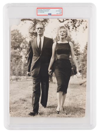 Lot #660 Marilyn Monroe Original Photograph - PSA Type I - Image 1