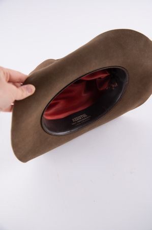Lot #622 Steve McQueen's Brown Resistol Cowboy Hat - From the Collection of Photographer Barry Feinstein - Image 4