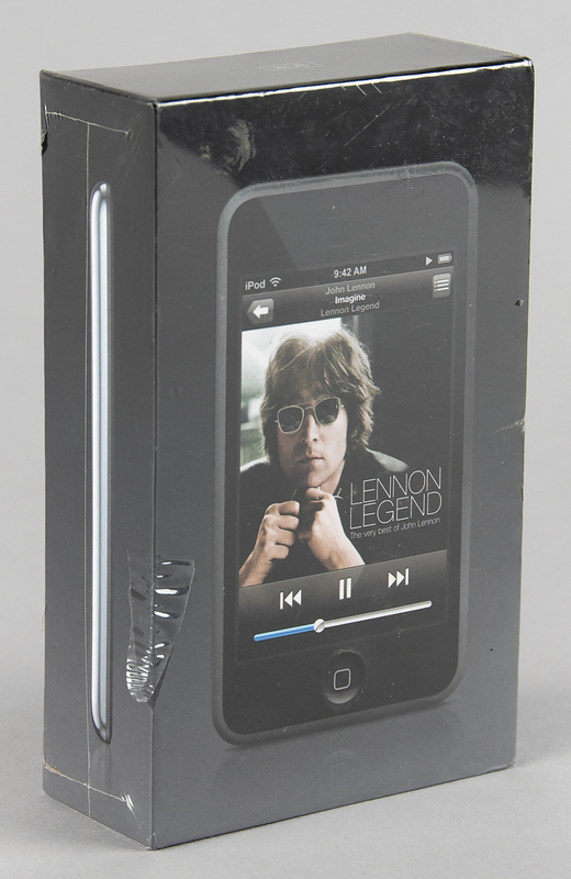 Lot 4098 Apple iPod Touch (1st Generation, Sealed - 8GB)