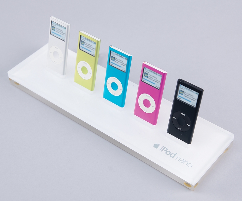 Lot 4092 Apple iPod Nano (2nd Generation) Retail Store Merchandising Display