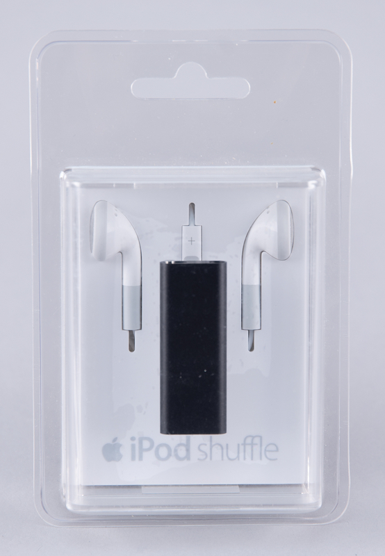 Lot 4097 Apple iPod Shuffle (3rd Generation, Sealed - 2GB, Black)