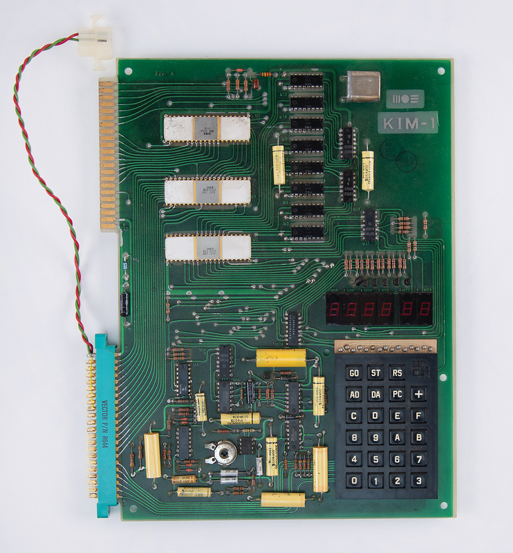 Lot 4183 MOS Technology KIM-1 Rev. A Single-Board Computer with Original White Ceramic 6502 and 6530 ICs (Serial No. 1661)