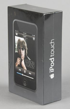 Lot #4098 Apple iPod Touch (1st Generation, Sealed - 8GB) - Image 2