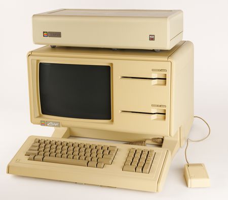Lot #4054 Apple Lisa Computer with 'Twiggy' Drives, ProFile Hard Drive, Manuals, and Printer - Image 2